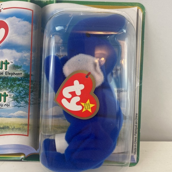 Ty Beanie Peanut Blue Elephant Still in Box 2000 McDonald’s Legends Collection - Picture 3 of 10